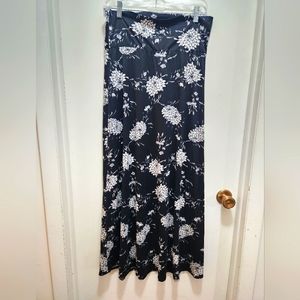 Loveappella Women's Long Maxi Floral Black White Skirt NWT